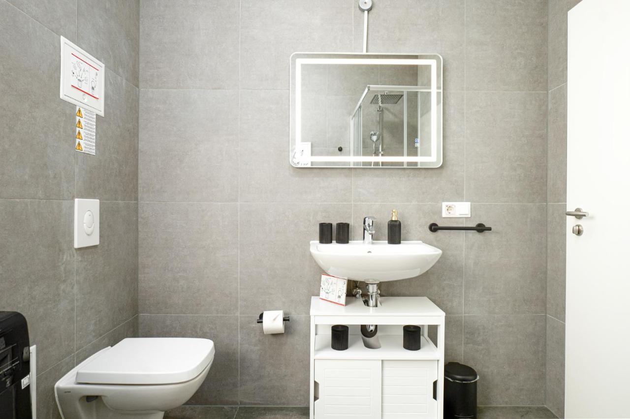 Appartement Blue Chili 32 - Stadtwohnung Fuer 3 Modern Zentral Karlshorst Wlan *